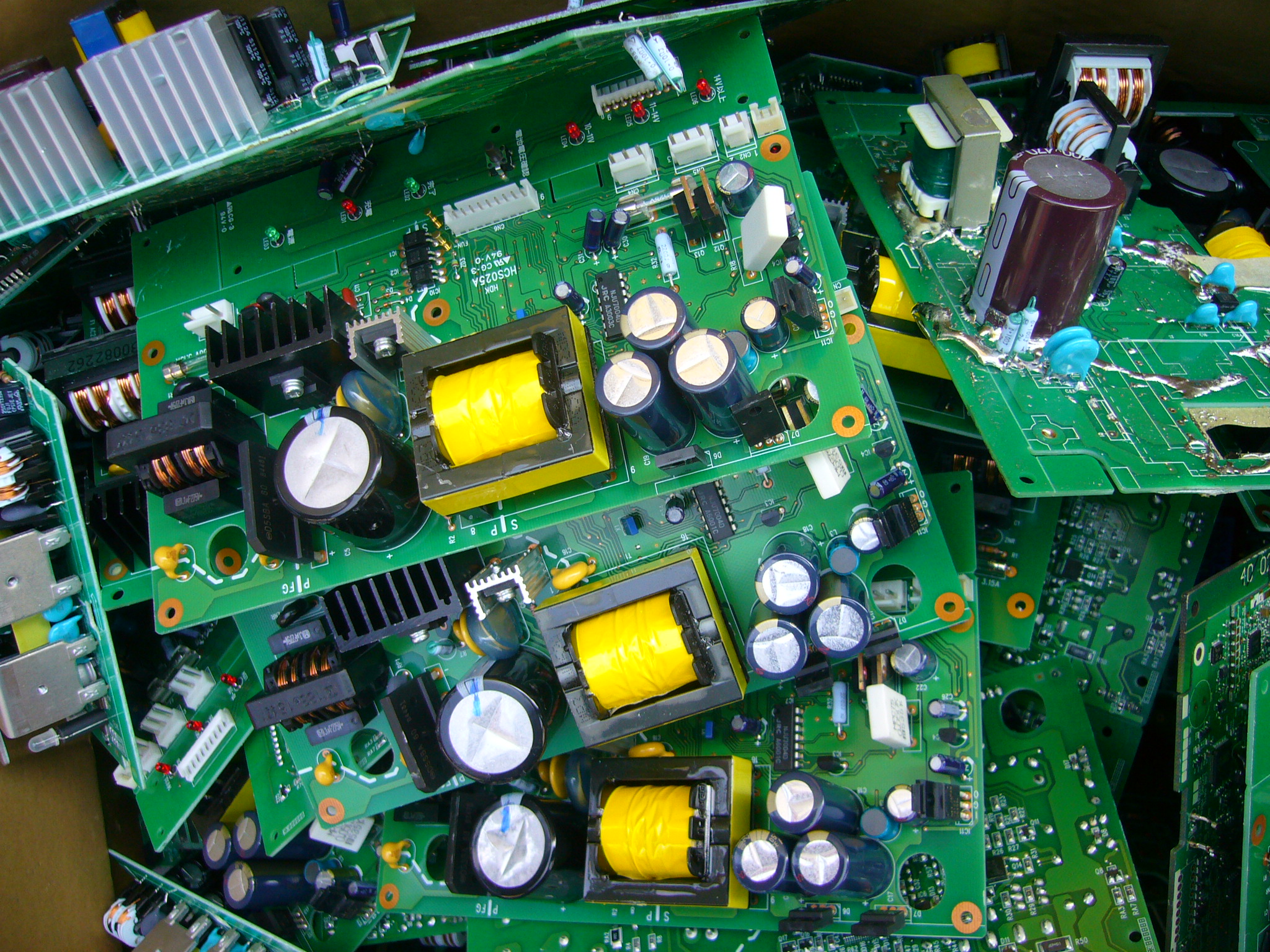 都市鉱山　10kg 金針付き基板　スクラップ　金メッキ端子　ICチップ 都市鉱山 10kg 金針付き基板 スクラップ 金メッキ端子 ICチップ